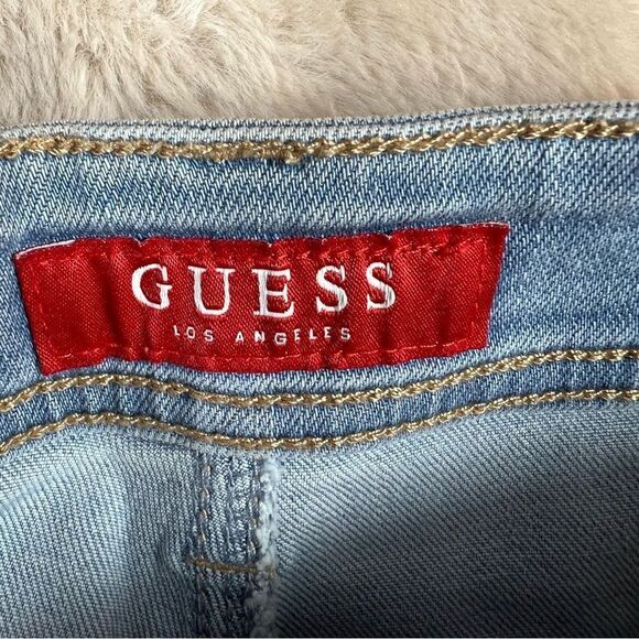 Guess Los Angeles Tennette Fray Hem Denim Shorts With Rose Gold Hardware - Picture 10 of 10